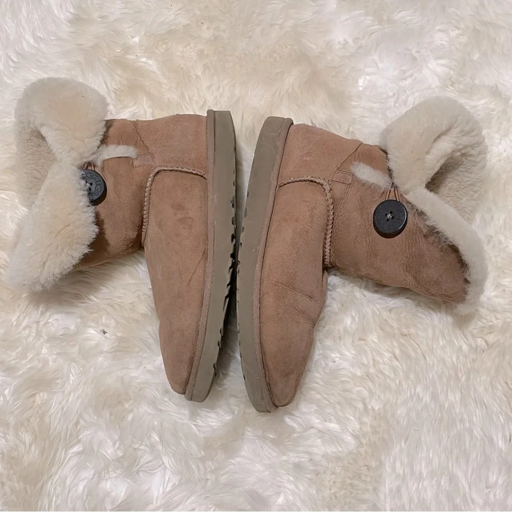 UGG short womens